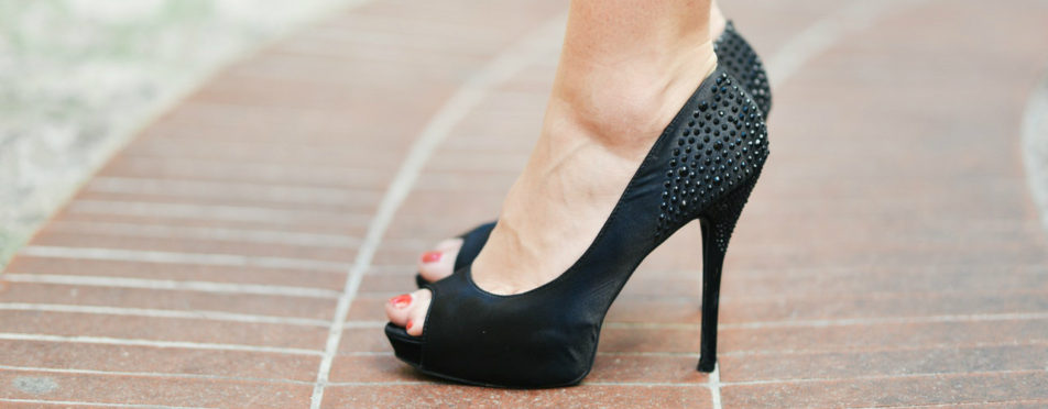 3 Unhealthy Side Effects of High Heels-blog